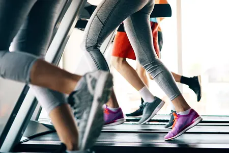 How to Properly Stretch Before Exercising
